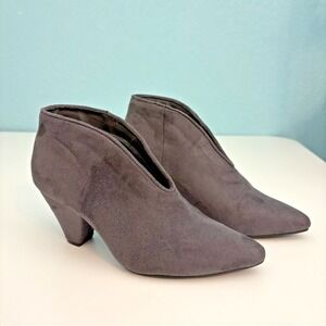 Womens 8M Grey Suede Ankle‎ Boots Block or Cuban Heel